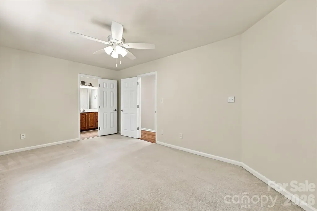122 W Tattersall Drive Statesville NC 28677
