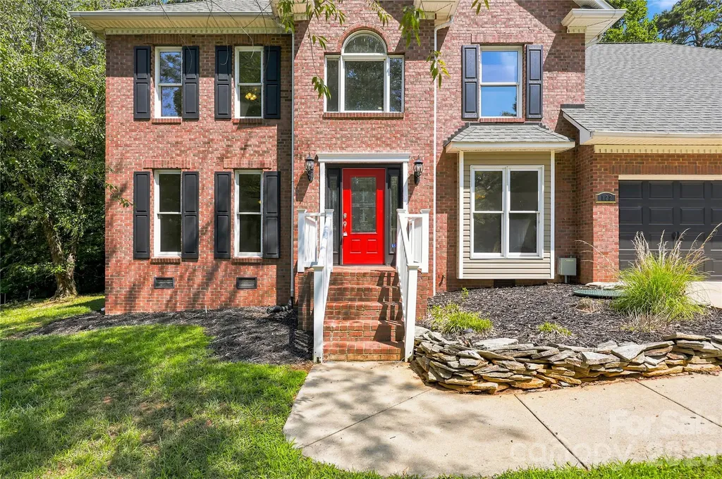 122 W Tattersall Drive Statesville NC 28677