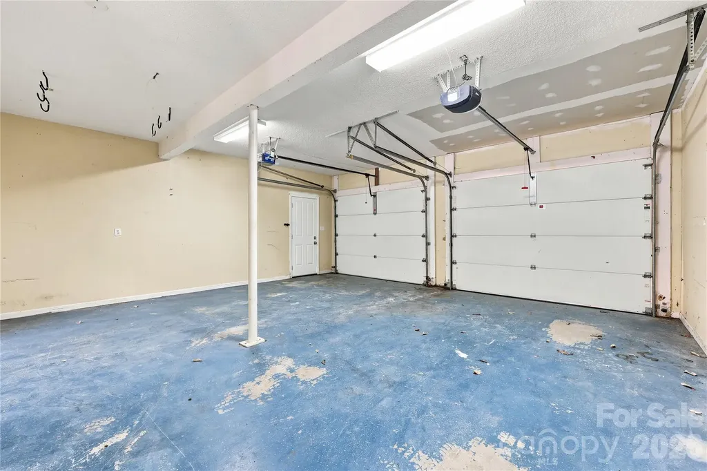 122 W Tattersall Drive Statesville NC 28677