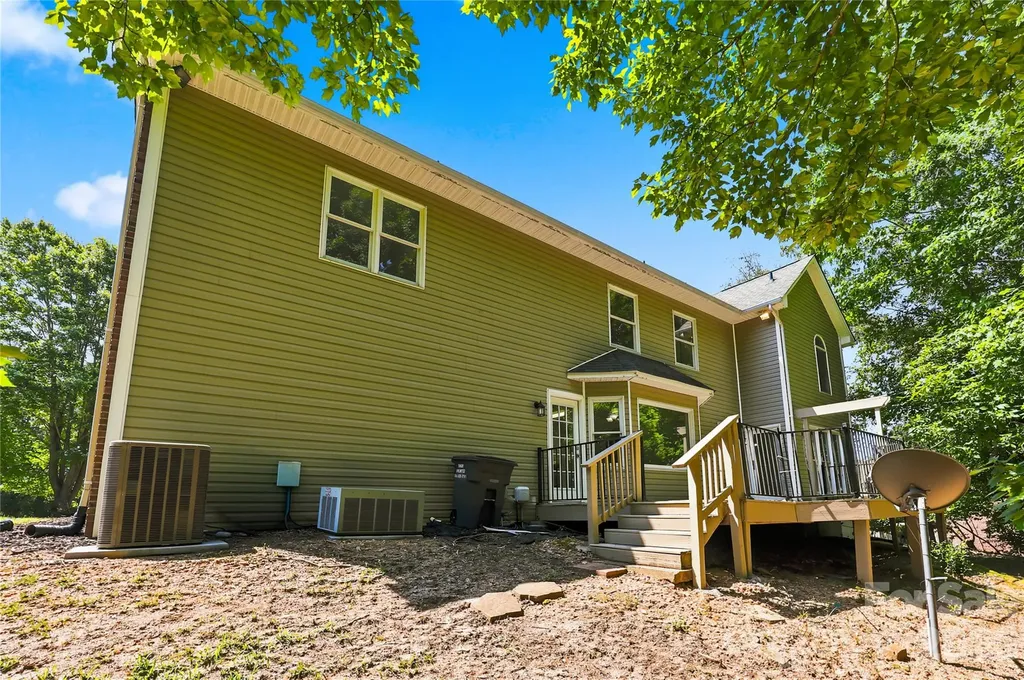 122 W Tattersall Drive Statesville NC 28677