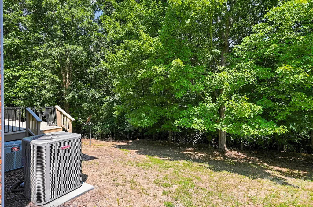 122 W Tattersall Drive Statesville NC 28677