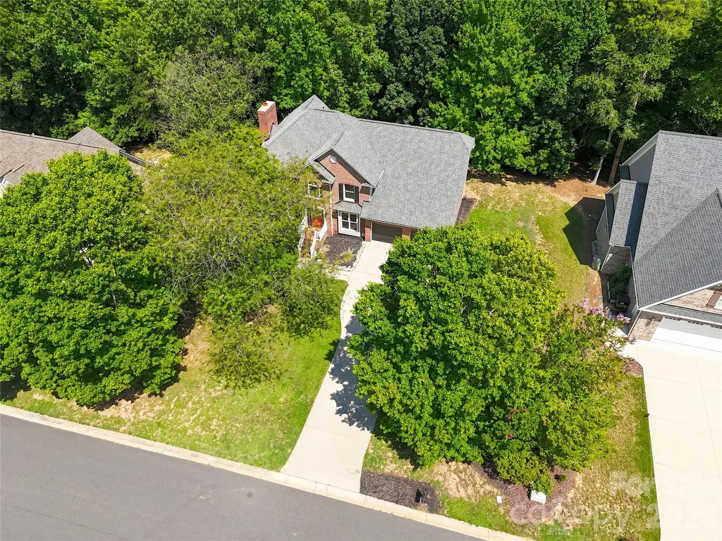 122 W Tattersall Drive Statesville NC 28677