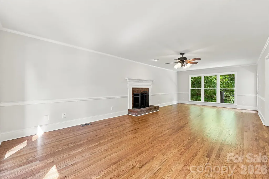 122 W Tattersall Drive Statesville NC 28677