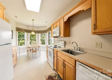 106 Coyote Ridge Maggie Valley NC 28751