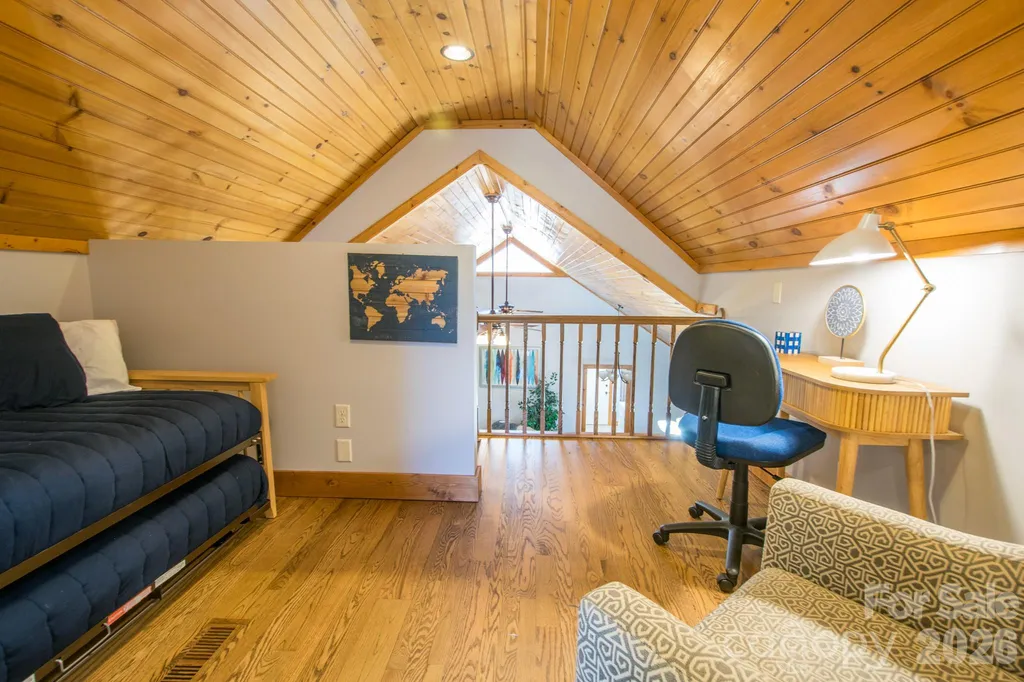 43 Evan Tyler Lane Horse Shoe NC 28742