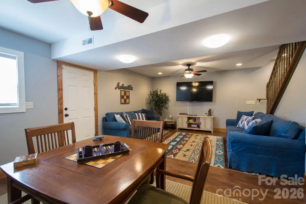 43 Evan Tyler Lane Horse Shoe NC 28742