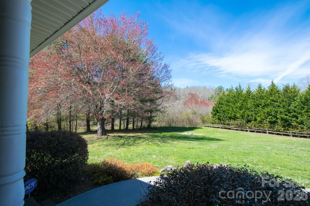43 Evan Tyler Lane Horse Shoe NC 28742