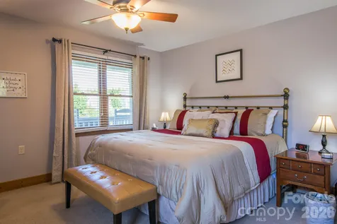 43 Evan Tyler Lane Horse Shoe NC 28742