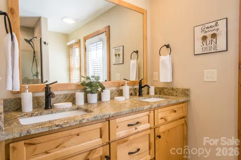 43 Evan Tyler Lane Horse Shoe NC 28742
