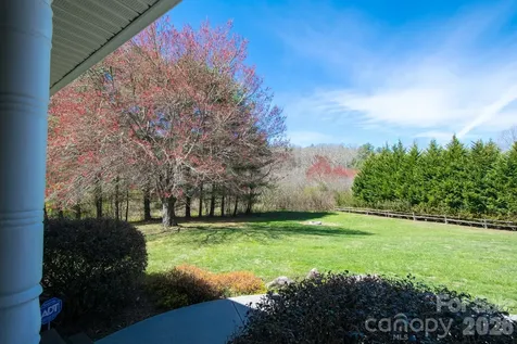 43 Evan Tyler Lane Horse Shoe NC 28742
