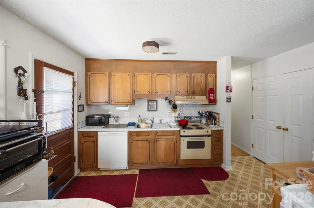 6010 Pleasant Grove Road Charlotte NC 28216