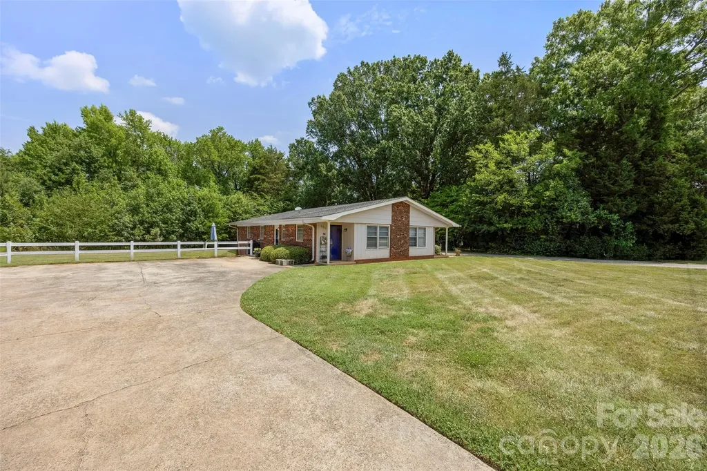 6010 Pleasant Grove Road Charlotte NC 28216