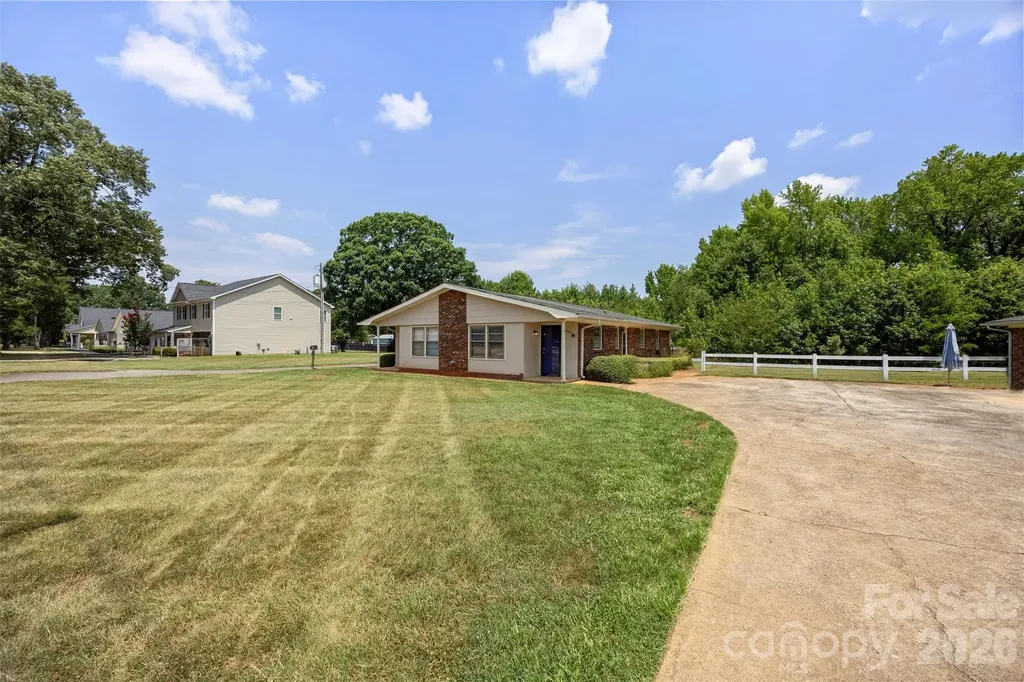 6010 Pleasant Grove Road Charlotte NC 28216