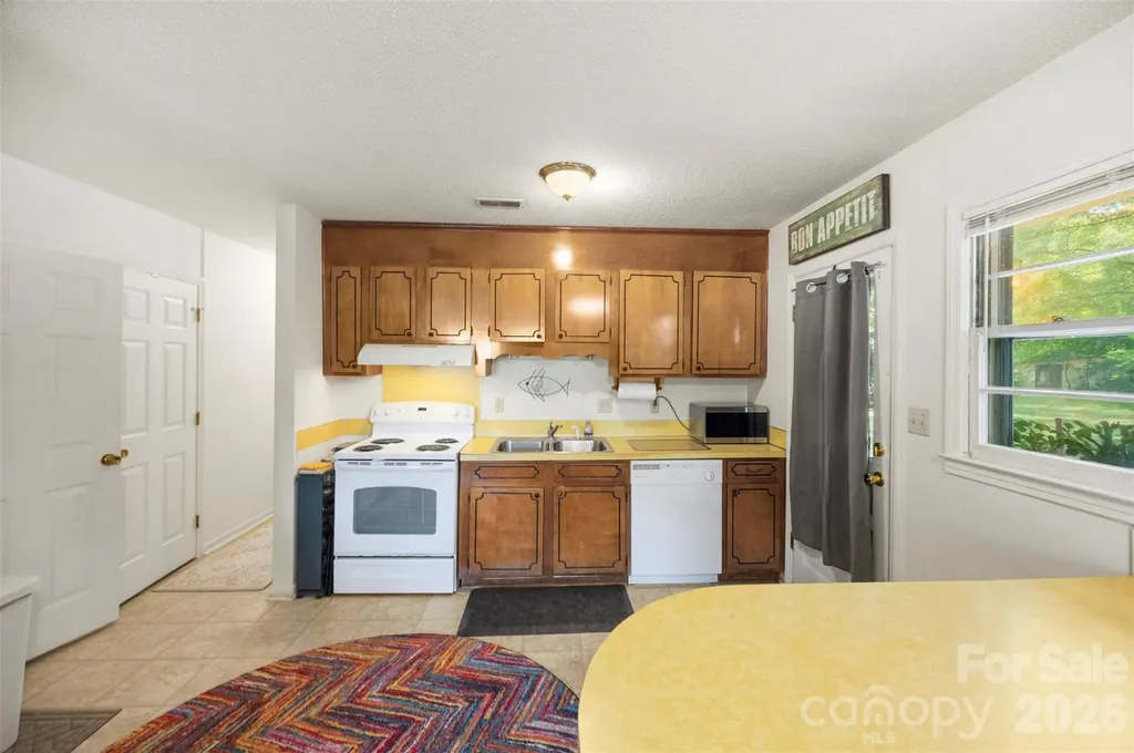 6010 Pleasant Grove Road Charlotte NC 28216