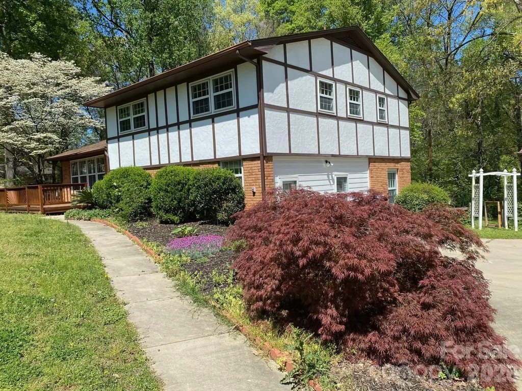 2311 Laurelwood Circle Charlotte NC 28214