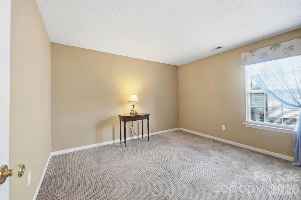 2430 Saguaro Lane Kannapolis NC 28083