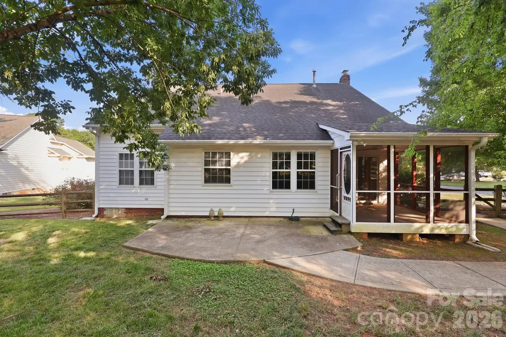 2430 Saguaro Lane Kannapolis NC 28083