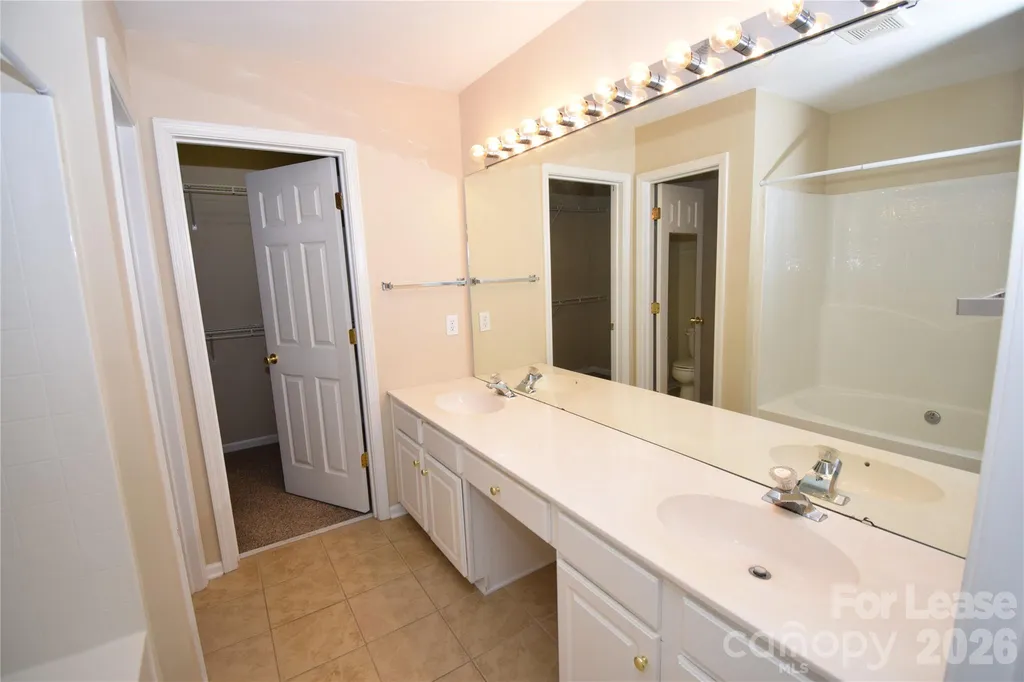 3322 Elizabeth Glen Drive Charlotte NC 28270