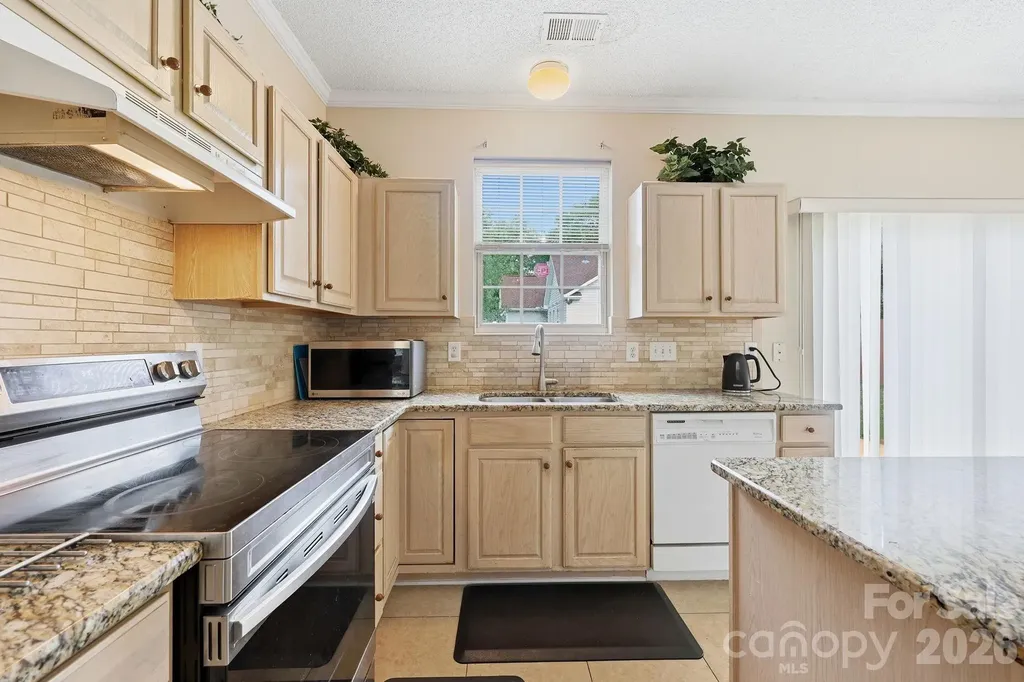 8818 Norway Court Charlotte NC 28269