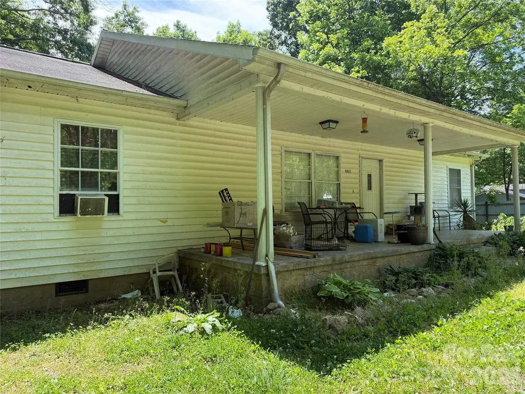 4355 Bob Street Claremont NC 28610