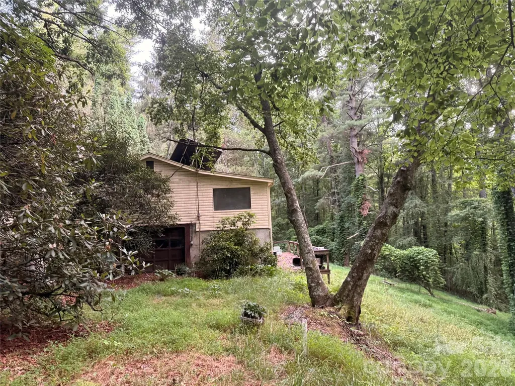 1359 Lamb Mountain Road Hendersonville NC 28792