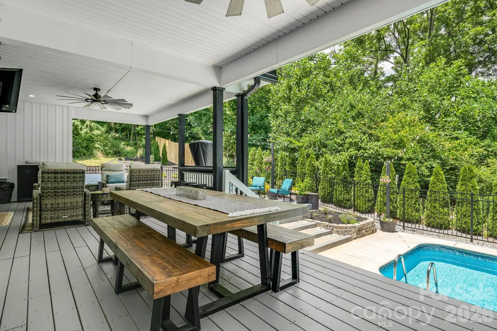 67 Apple Meadow Court Hendersonville NC 28739