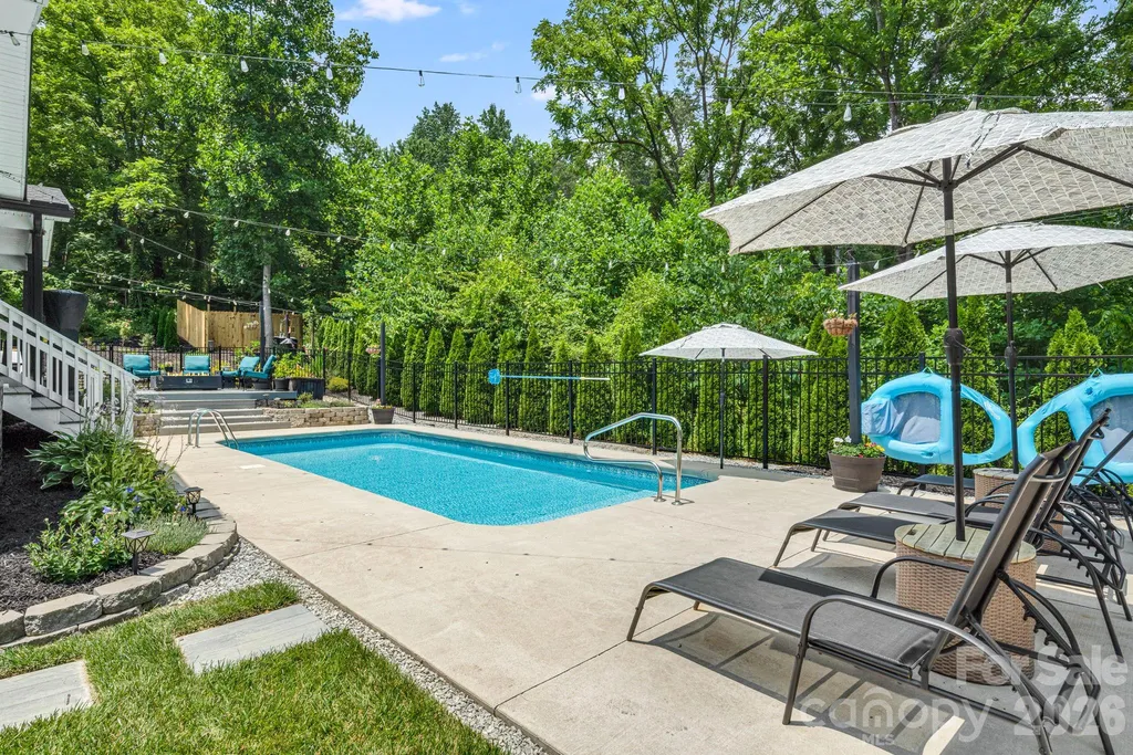 67 Apple Meadow Court Hendersonville NC 28739