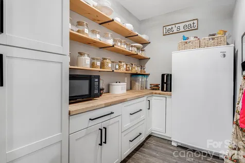 67 Apple Meadow Court Hendersonville NC 28739