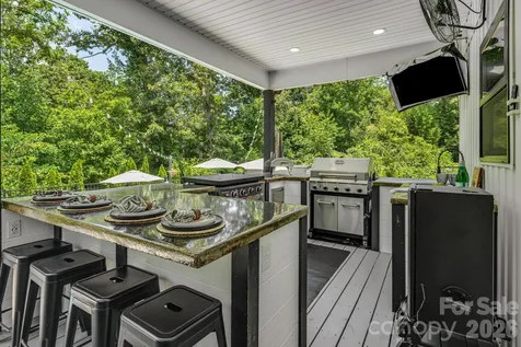 67 Apple Meadow Court Hendersonville NC 28739
