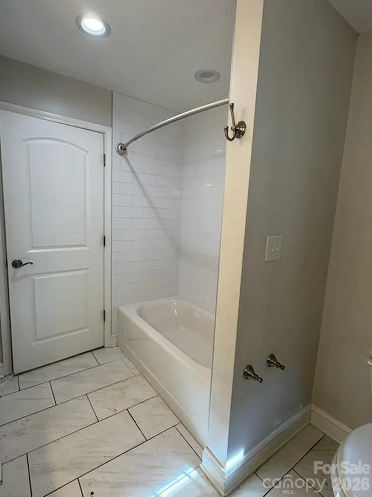 6081 Cambridge Drive Harrisburg NC 28075