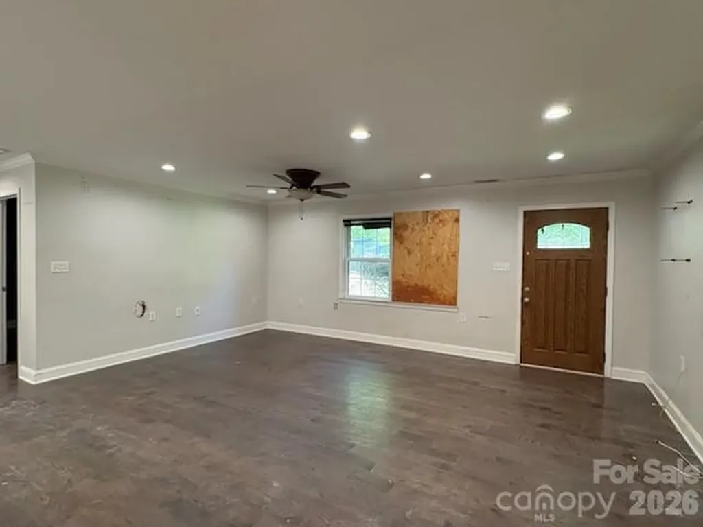 6081 Cambridge Drive Harrisburg NC 28075