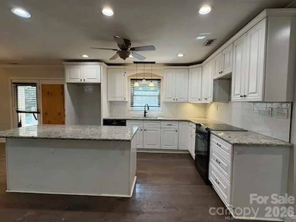 6081 Cambridge Drive Harrisburg NC 28075
