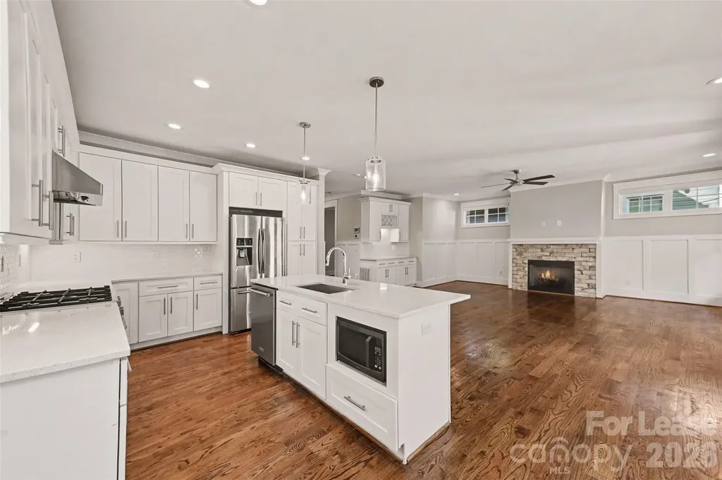 1919 Hamorton Place Charlotte NC 28205