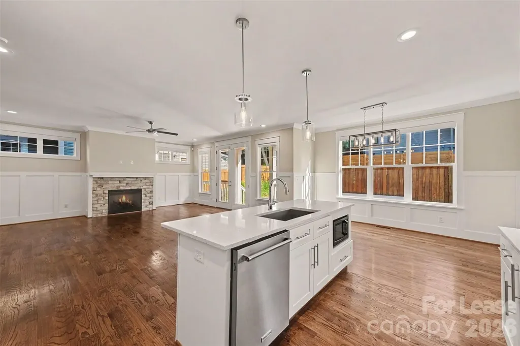 1919 Hamorton Place Charlotte NC 28205