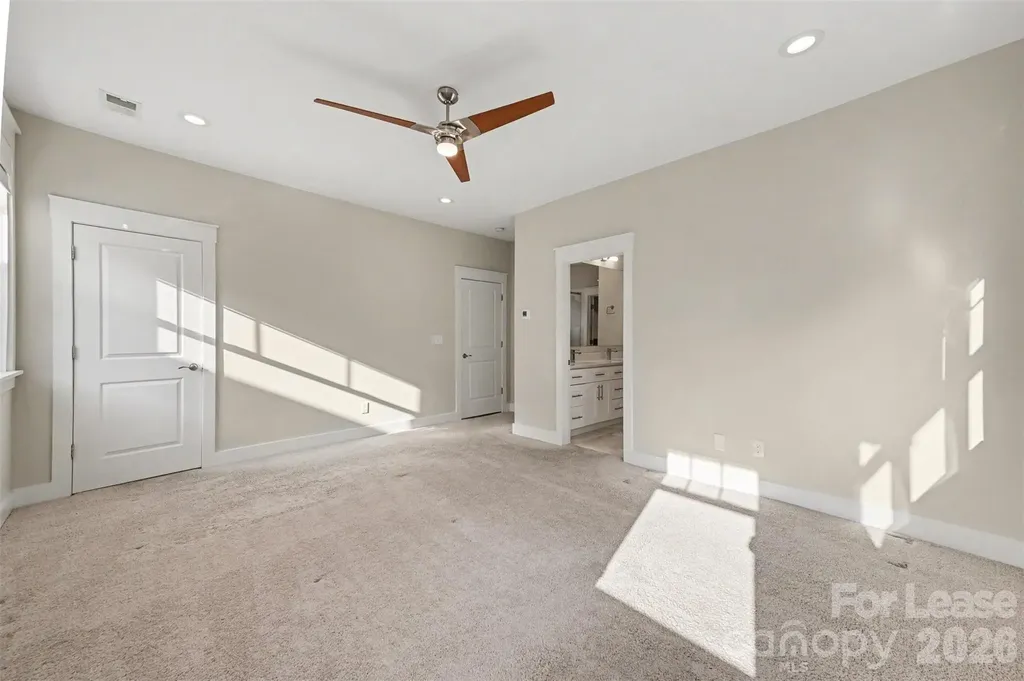 1919 Hamorton Place Charlotte NC 28205