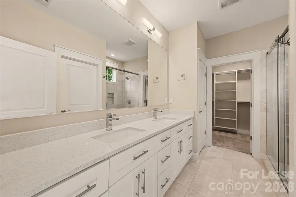 1919 Hamorton Place Charlotte NC 28205