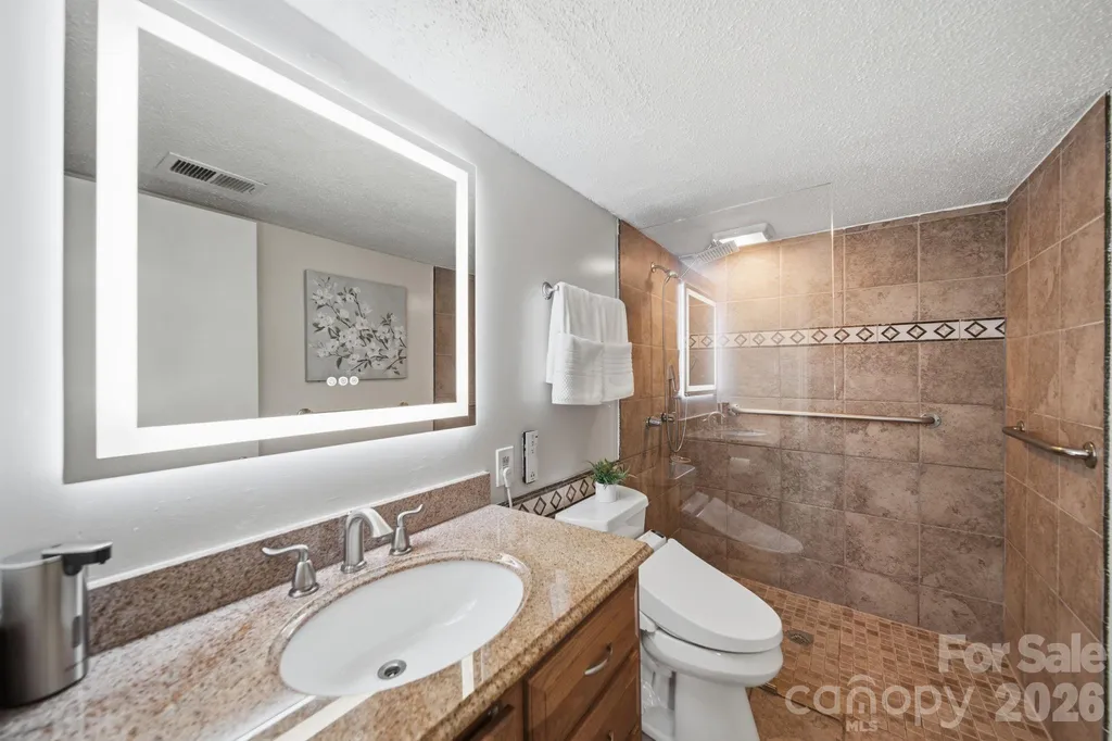 4739 Hedgemore Drive Charlotte NC 28209