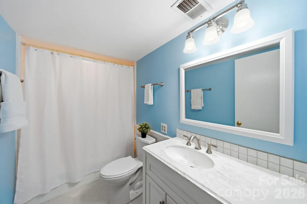 4739 Hedgemore Drive Charlotte NC 28209