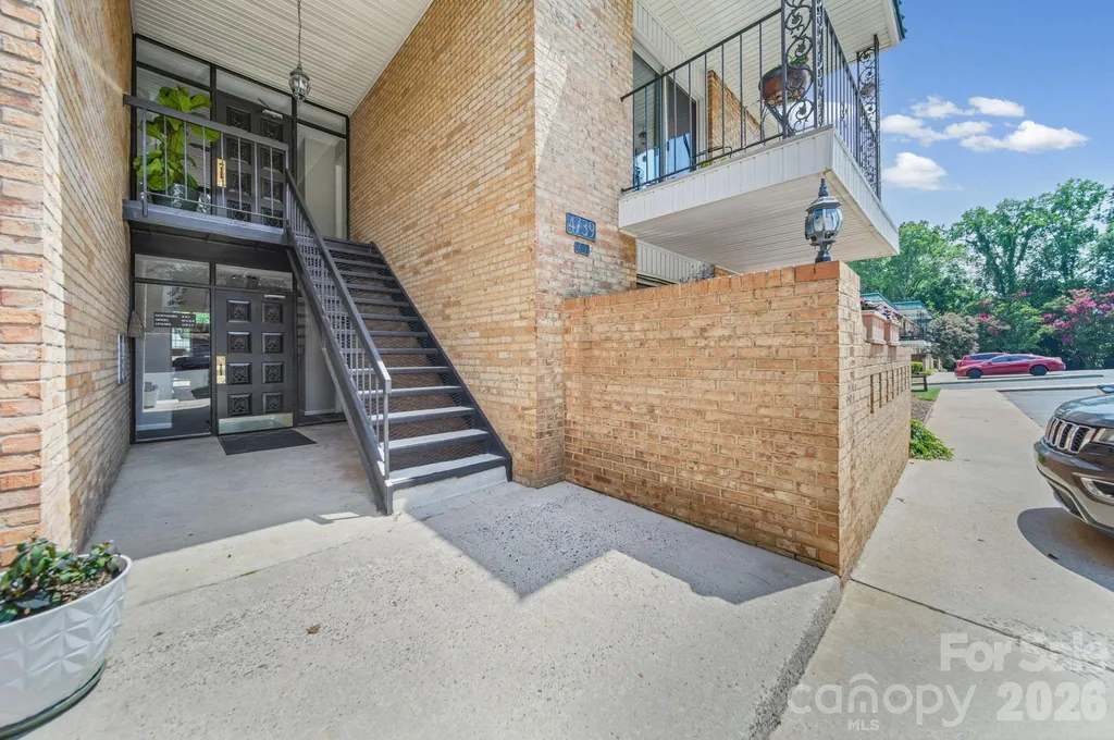 4739 Hedgemore Drive Charlotte NC 28209