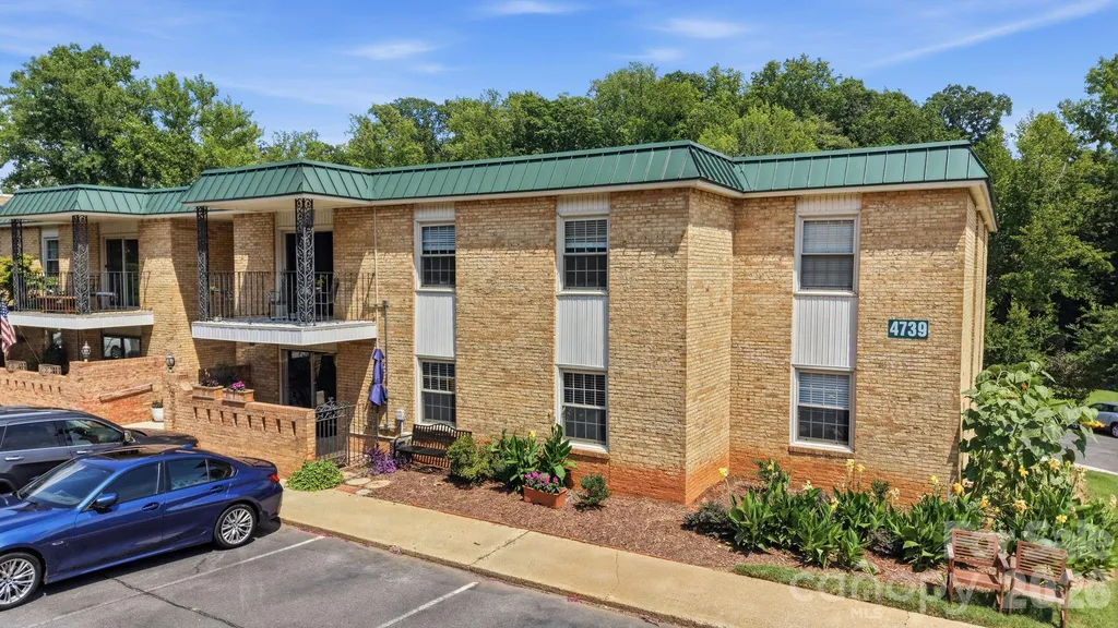 4739 Hedgemore Drive Charlotte NC 28209