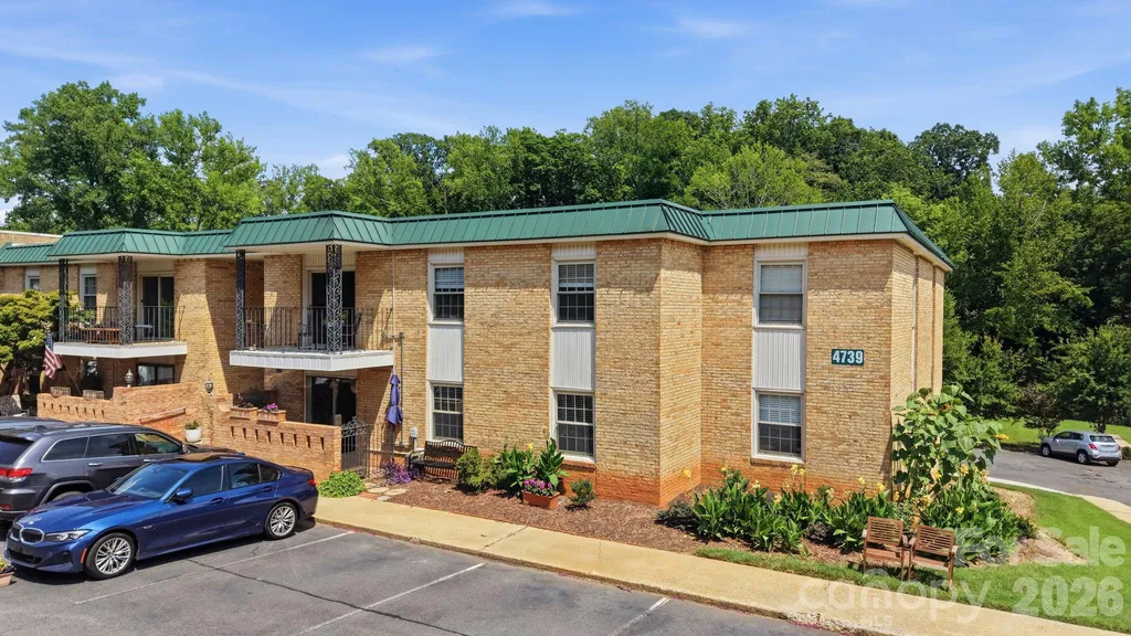 4739 Hedgemore Drive Charlotte NC 28209