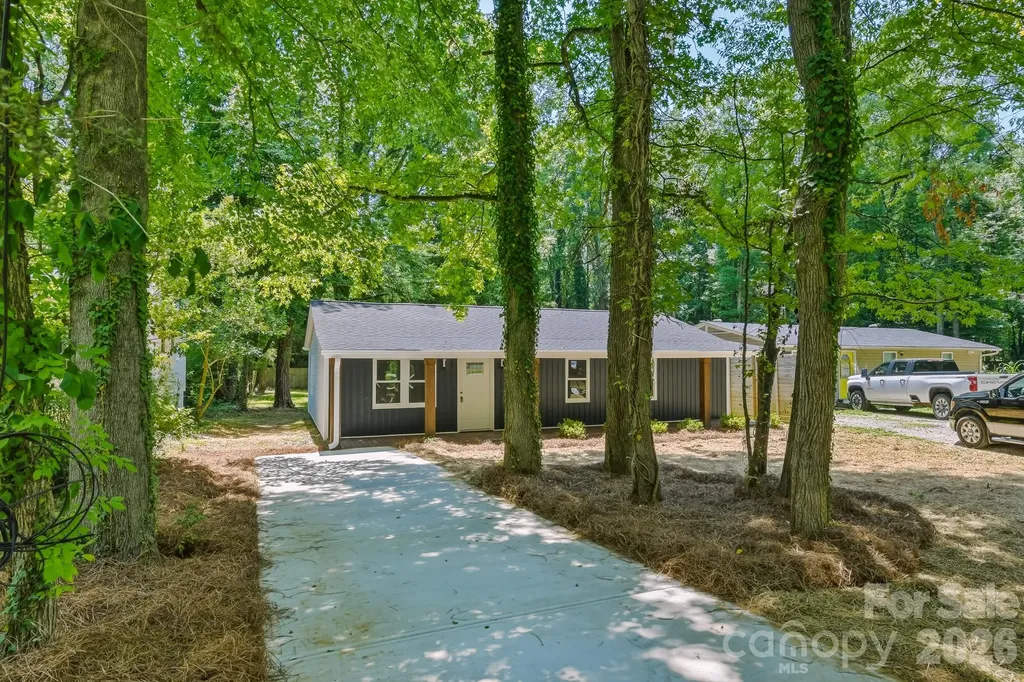 1936 Lakedell Drive Charlotte NC 28215