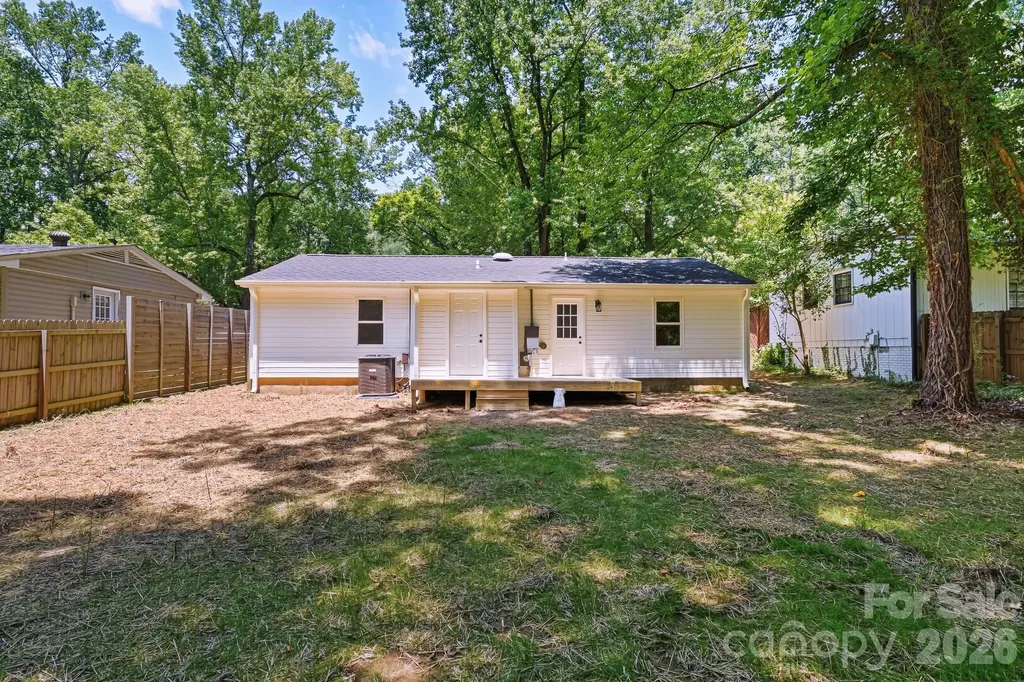 1936 Lakedell Drive Charlotte NC 28215