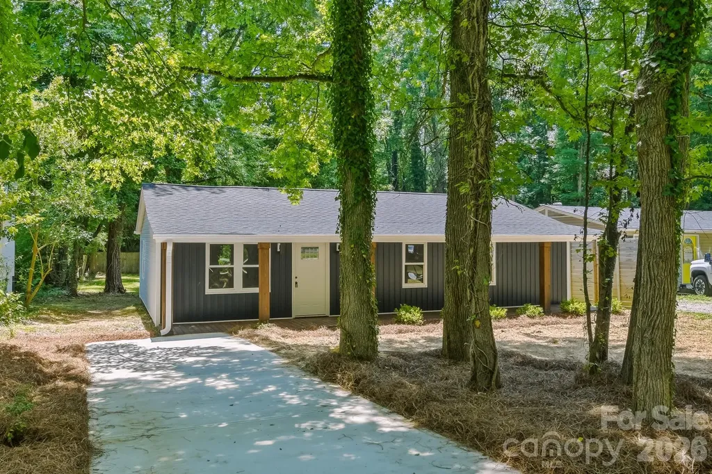 1936 Lakedell Drive Charlotte NC 28215
