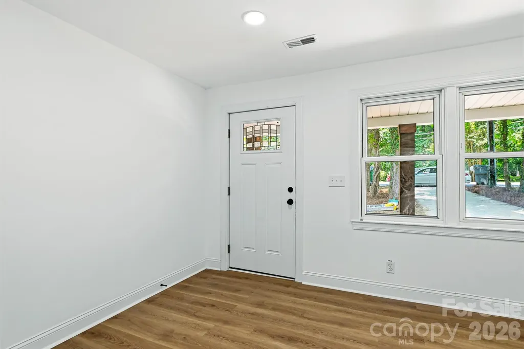 1936 Lakedell Drive Charlotte NC 28215