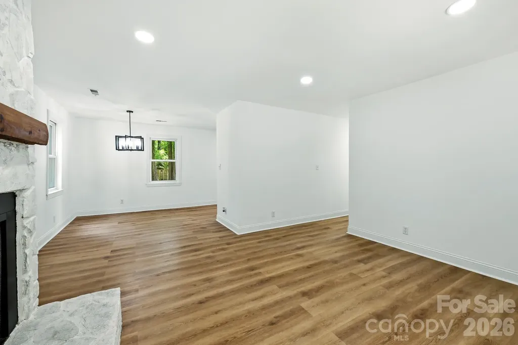 1936 Lakedell Drive Charlotte NC 28215