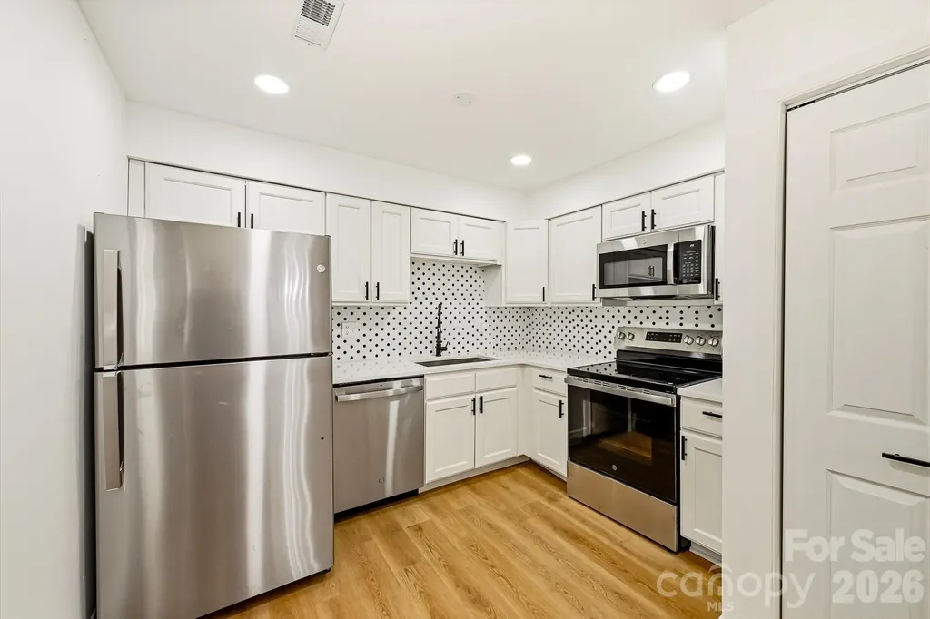 1936 Lakedell Drive Charlotte NC 28215