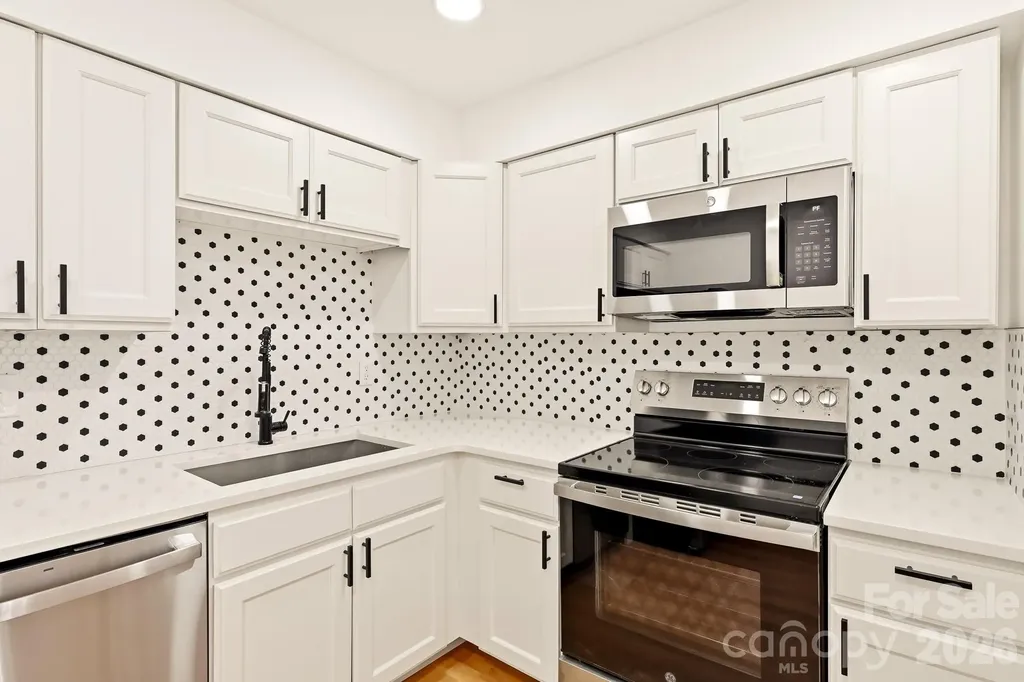 1936 Lakedell Drive Charlotte NC 28215