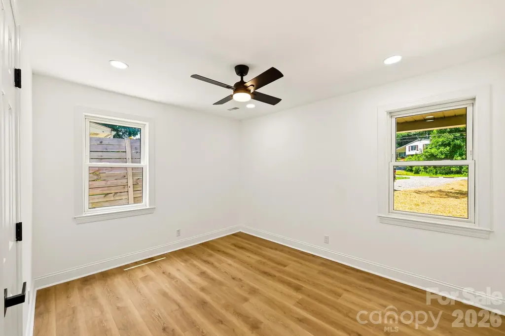 1936 Lakedell Drive Charlotte NC 28215