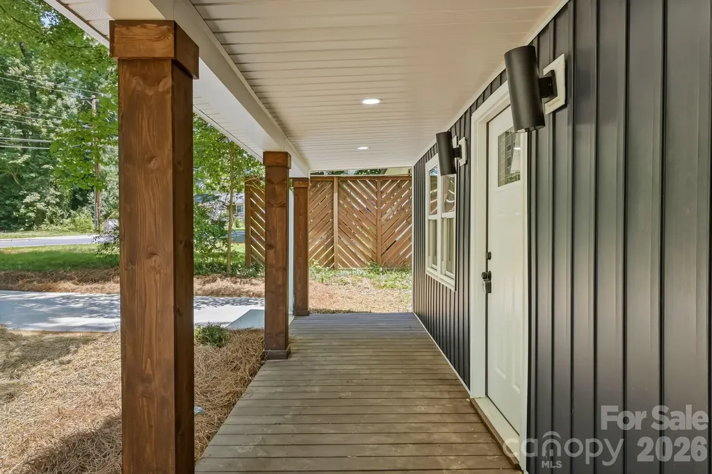 1936 Lakedell Drive Charlotte NC 28215